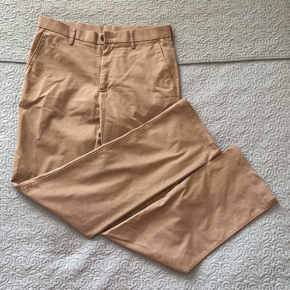 Haggar co. Khaki pants. - Picture 2 of 2